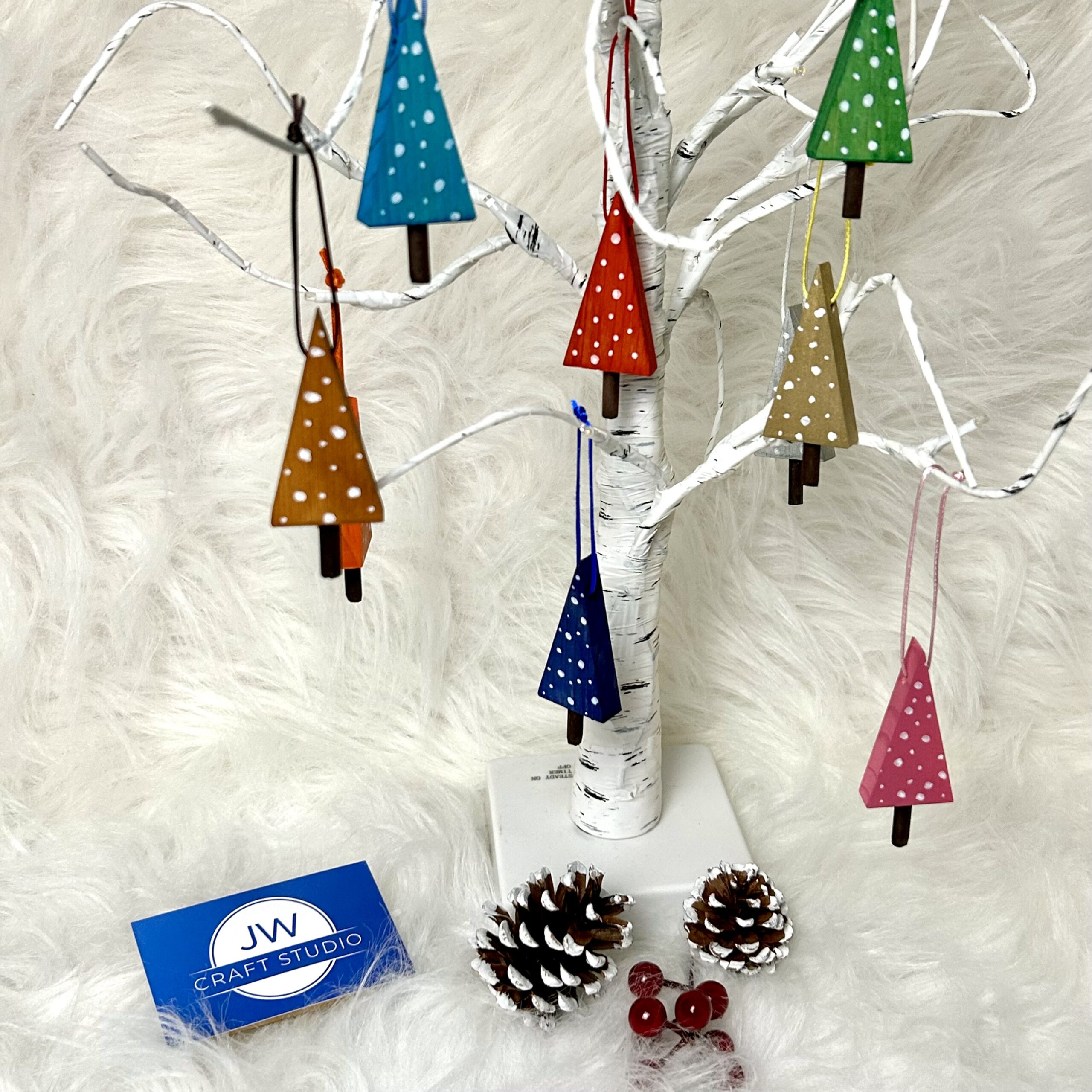 JW - Mini Christmas Tree Decorations